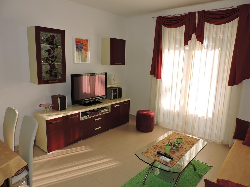 Apartman Legin Fažana Exterior foto